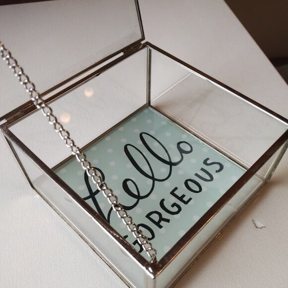 Clear Beveled Glass Jewelry Trinket Box Hinged Lid W/ Chain Hello Gorgeous - Picture 6 of 11